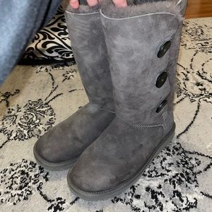 Grey Uggs